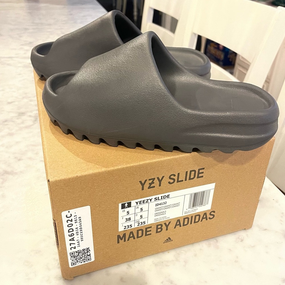 Youth Black Adidas Yeezy Slides